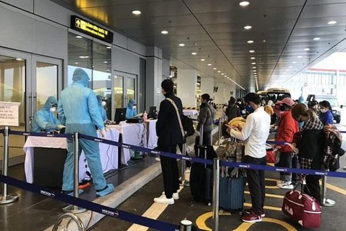 Phát hiện 2 ca Covid-19 tại Hà Nội, một người là chuyên gia của Áo