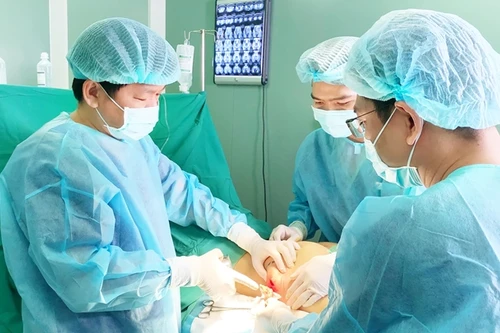 Tiêm filler để làm căng vòng 3, cô gái nhập viện vì mưng mủ, áp xe