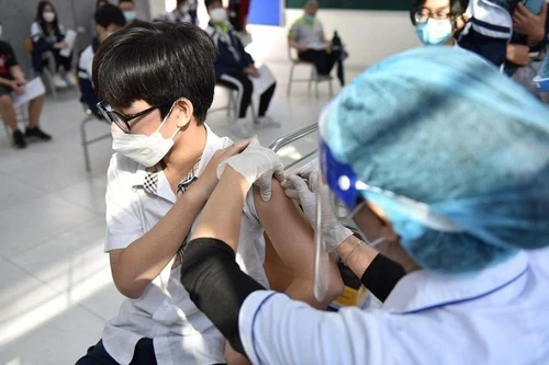 Hà Nội đang có 16 chùm ca bệnh, gần 230.000 trẻ 12-14 tuổi đã tiêm vaccine Covid-19