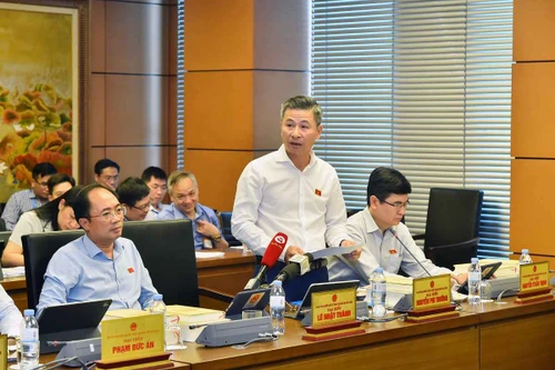 Khả năng đáp ứng nhu cầu đỗ xe tại Hà Nội mới đạt 10%, ĐBQH đề nghị bổ sung nhiều quy định