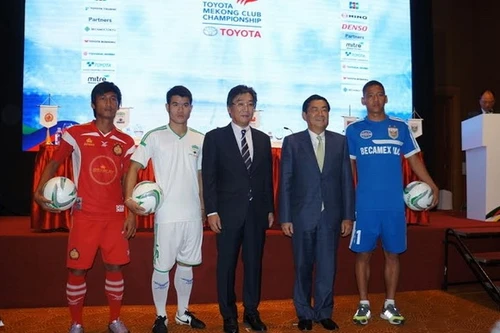 B.Bình Dương đại diện Việt Nam dự giải bóng đá Mekong