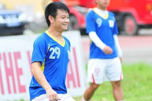 Văn Quyến: "Tôi không hối hận khi treo giày"