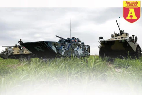 [Infographic] Ngậm ngùi ZBD-05 Trung Quốc bị đối thủ BTR-82 Nga khuất phục