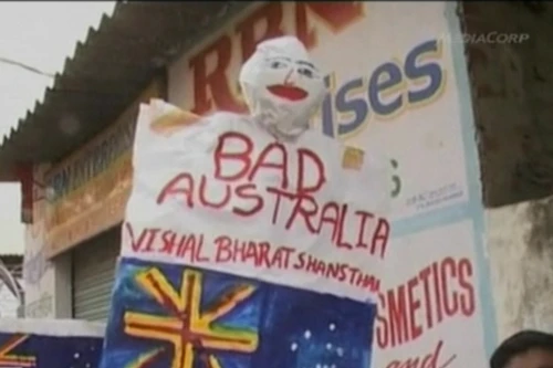 DJ người Australia "lỡ mồm" nói xấu sông Hằng