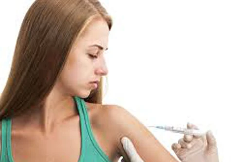 Vaccine HPV giảm 50% nguy cơ ung thư cổ tử cung
