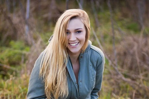  Trả giá vì kiếm tiền bằng “cảnh nóng” 