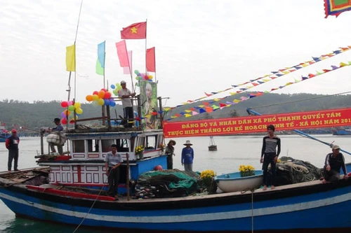 Ra khơi đầu xuân 