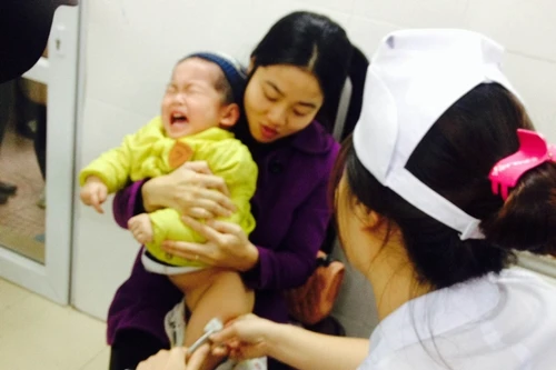 Hà Nội: Có tới 10.000 người cùng đăng ký tiêm vaccine trong 1 giây