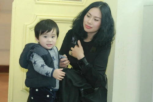 Ảnh hiếm về "vợ đẹp, con khôn" của Tùng Dương ​