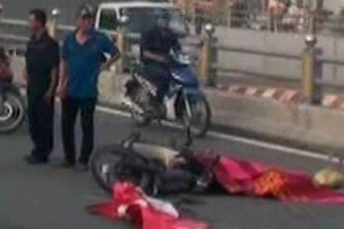 Cụ ông bị xe buýt cán chết, sau khi va chạm với xe máy khác