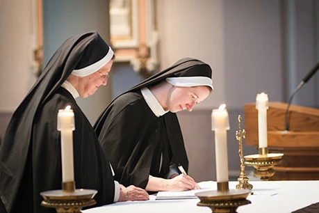 [ẢNH] Xâm hại tình dục trong nhà thờ Công giáo: Những bê bối chấn động thế giới