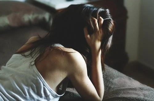 "Đi hoang" với đàn ông lạ để tìm cảm giác "sung sướng" với chồng