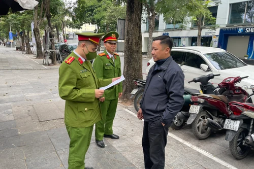 Mạnh tay xử lý 14 bãi xe trái phép tại quận Hoàn Kiếm trong những ngày nghỉ Tết