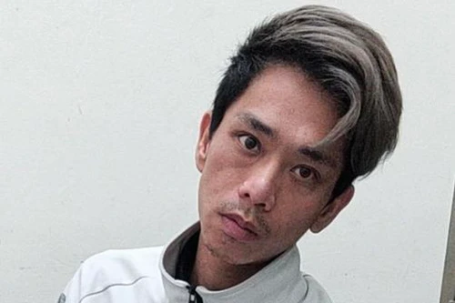 Đối tượng 2 tiền án bị bắt trên đường mua ma túy sử dụng