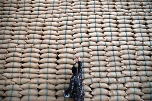 Thái Lan điều tra gần 1.000 quan chức làm thâm hụt ngân sách