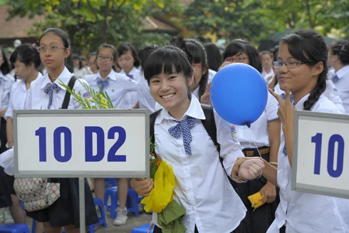 Thiêng liêng thời khắc tựu trường