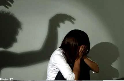 Thiếu nữ 16 tuổi bị hàng xóm hiếp dâm tập thể