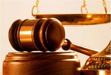 Em gái tố cáo hai anh trai tội cưỡng hiếp