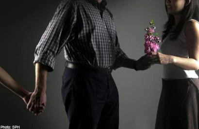 Dẫn gái về nhà “mây mưa” còn đánh vợ thậm tệ