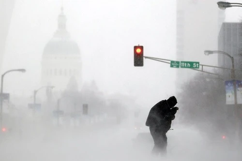 Tù nhân vượt ngục xin trở lại tù vì không chịu được rét