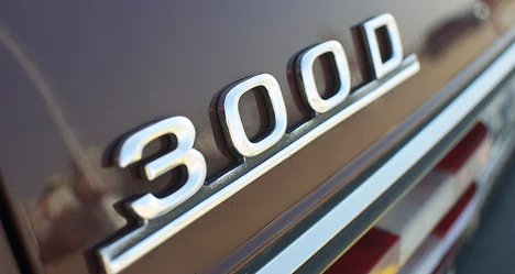 Bị người nhà nhốt trong cốp xe vì say xỉn