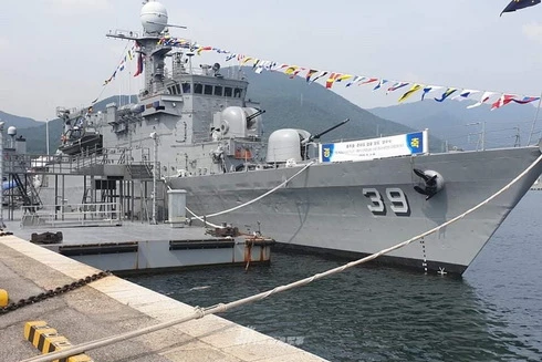 [ẢNH] Chuyển giao trước Việt Nam nhưng giờ Philippines mới nhận tàu Pohang từ Hàn Quốc