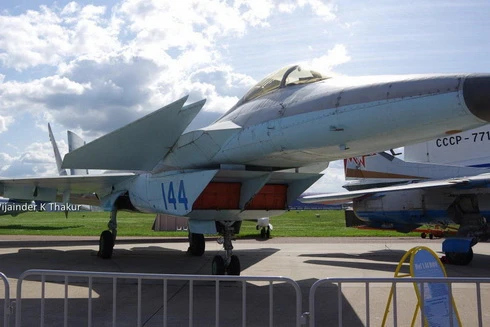 [ẢNH] Tiêm kích bí ẩn MiG-144 tiếp tục "tái xuất" tại triển lãm hàng không MAKS 2019