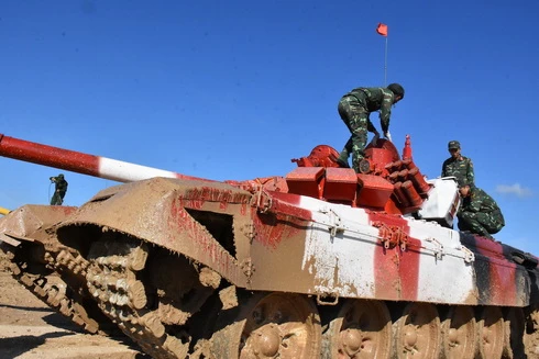 [ẢNH] Nga khó xuất khẩu T-72 nâng cấp sau màn thể hiện tệ hại của T-72B3 tại Tank Biathlon 2019?