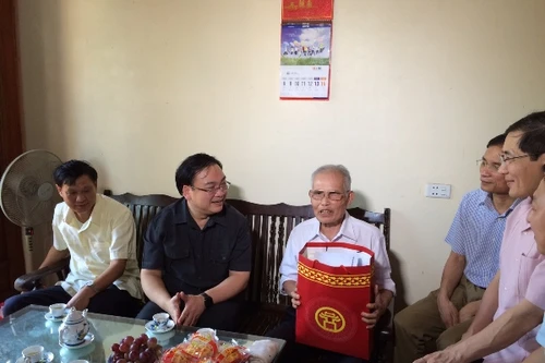 Bí thư Thành ủy Hà Nội: Phải quan tâm hơn tới người có công