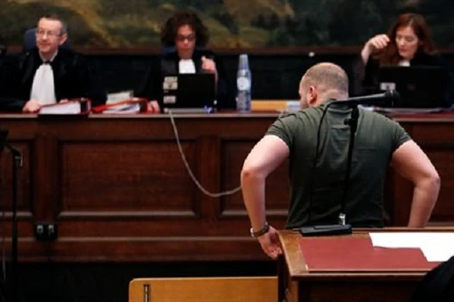 16 năm tù cho những nghi phạm khủng bố Paris