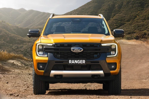 Ford bất ngờ tung ra xe bán tải Ranger thế hệ mới chất lừ