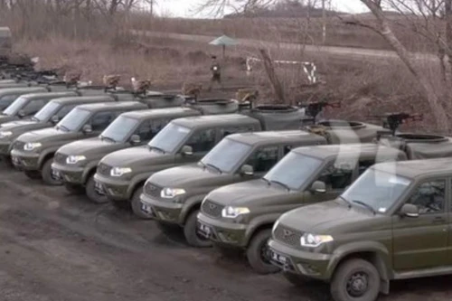 [ẢNH] Nga chính thức cấp cho DPR và LPR lượng lớn khí tài hiện đại để chống Ukraine