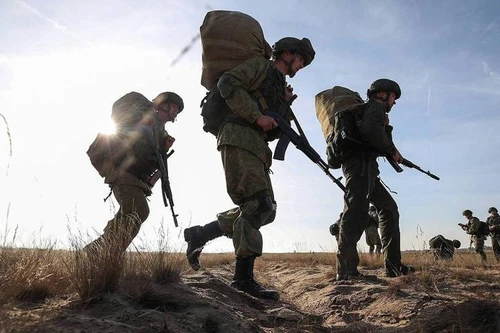 Báo Mỹ: NATO đang bị Nga đẩy về sườn phía Tây