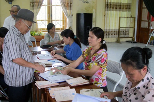 Chế độ đối với người có công là cán bộ hưu từ trần