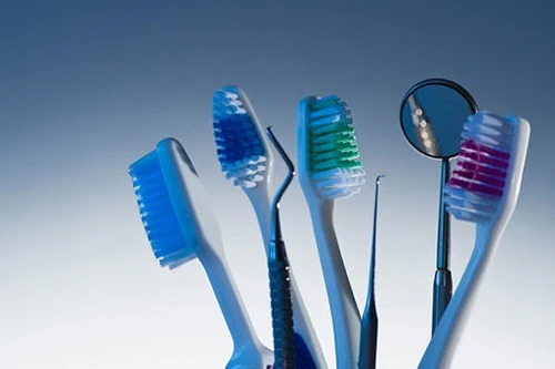 Bàn chải đánh răng có chứa vi khuẩn phân