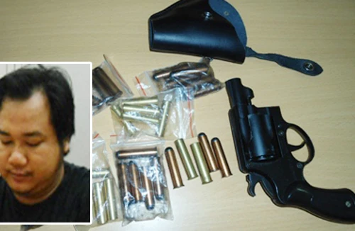 Phát hiện súng đạn trên xe biển Lào 