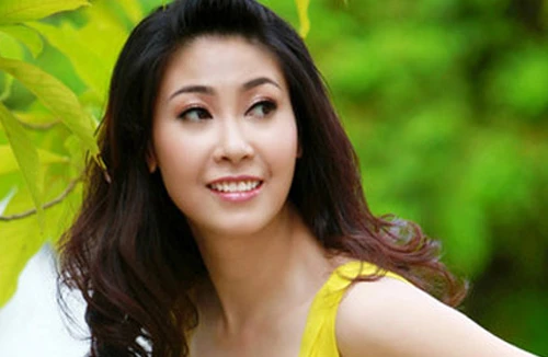 Hoa hậu Hà Kiều Anh nói về những trò chơi trong showbiz 