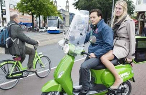 Amsterdam cổ súy xe máy điện 