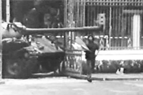 Xe tăng thần tốc 