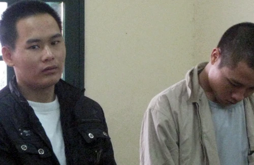 Thay nhau hãm hiếp thôn nữ trên cánh đồng 