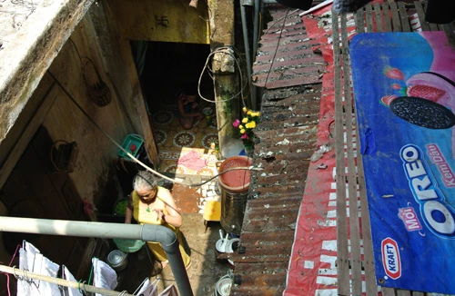 Cải tạo nhà gỗ ngoài đê sông Hồng: Gần 20 năm vẫn... “chơi vơi” 