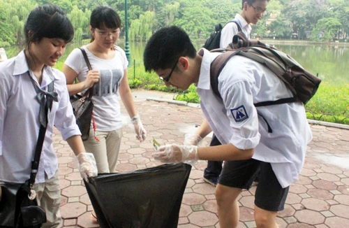 Hồ Gươm - “Những điều trông thấy...” 