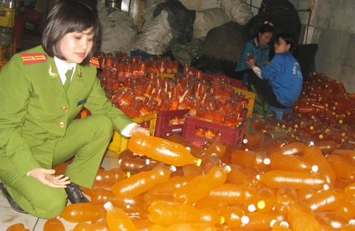 Champagne 12.000 đồng/chai làm từ cồn công nghiệp 