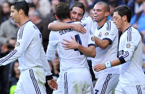 Lượt trận thứ ba vòng bảng Champions League: Tranh ngôi đầu 