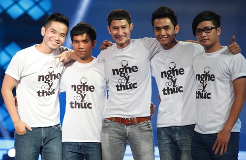 Vẫn chưa quen nghe nhạc mất tiền