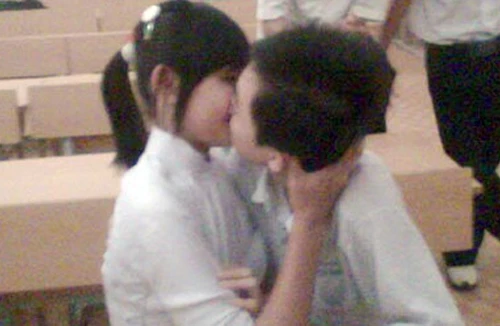 Nỗi sợ các em… lớn sớm: Báo động… hơi muộn