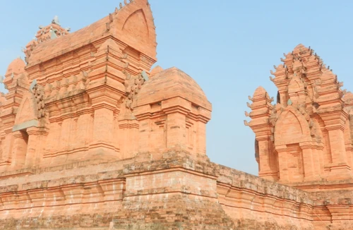 Tháp xây phải có hồn