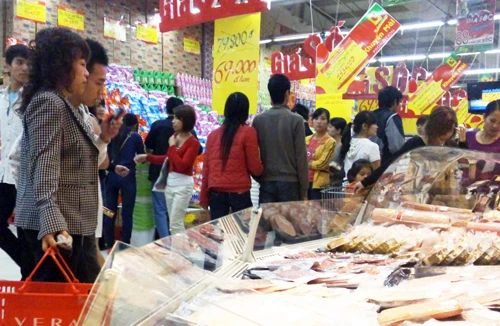 Tháng Khuyến mãi Hà Nội 2012: Nhiều mặt hàng giảm giá 50% 