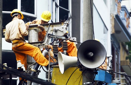 Tại buổi công bố giá điện điều chỉnh của EVN: “Chúng tôi không thưởng Tết năm nay”