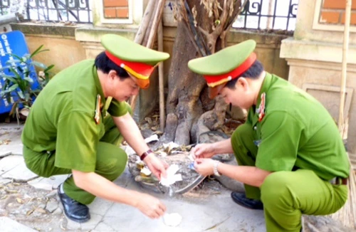 Xóa tệ nạn vùng giáp ranh 